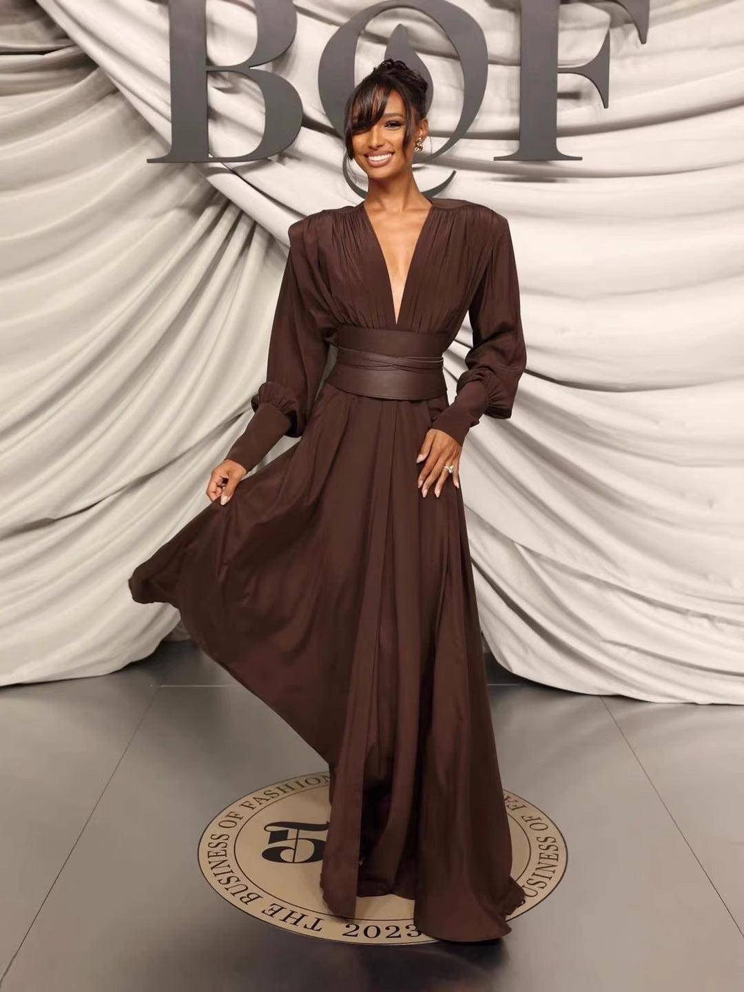 French-Style Pleated Dress with V-Neck Long Sleeves
